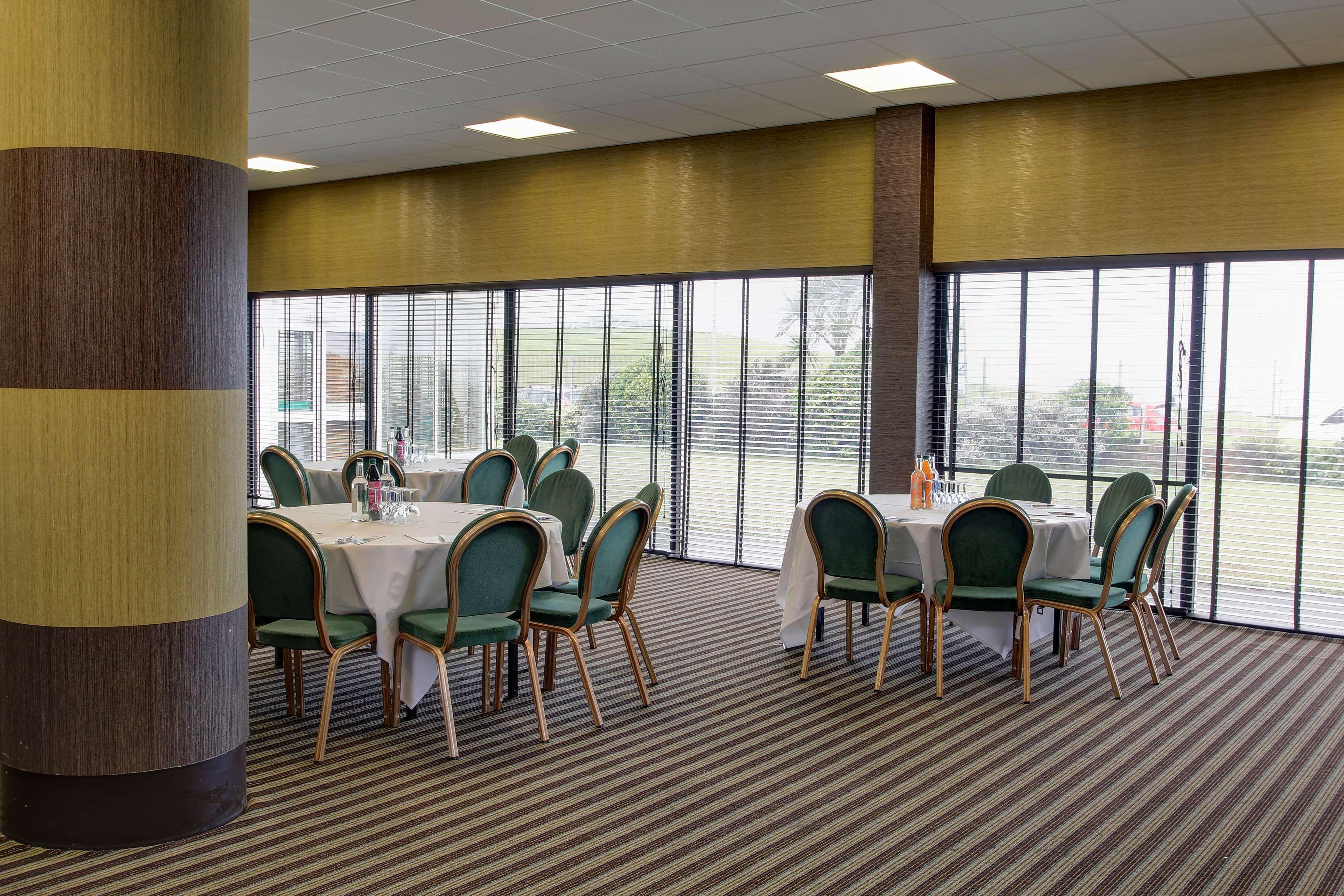 Best Western Aberavon Beach Hotel Port Talbot Buitenkant foto
